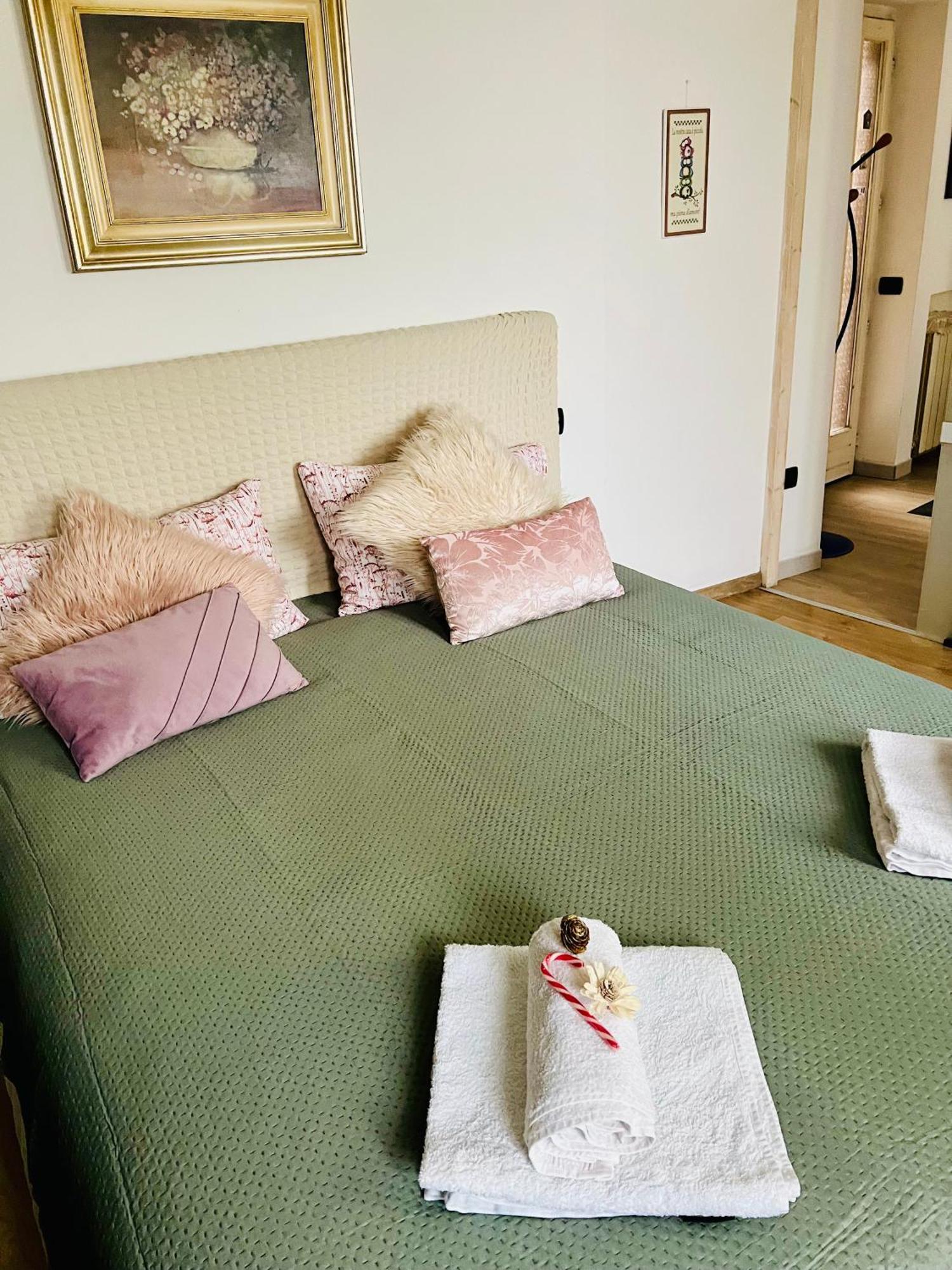 Casa Emma Villa Porto Ceresio Kültér fotó